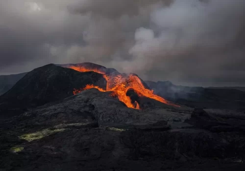 Vulcano Fagradalsfjall, penisola di Reykjanes. Islanda, 2021 - Paolo Pellegrin-Magnum Photos